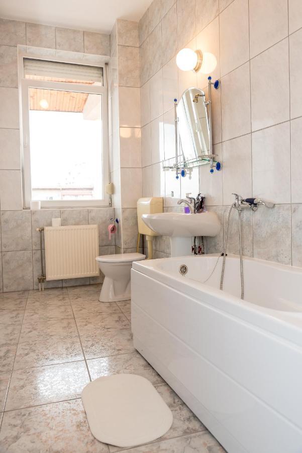 Bao Apartament & Rooms Oradea Dış mekan fotoğraf